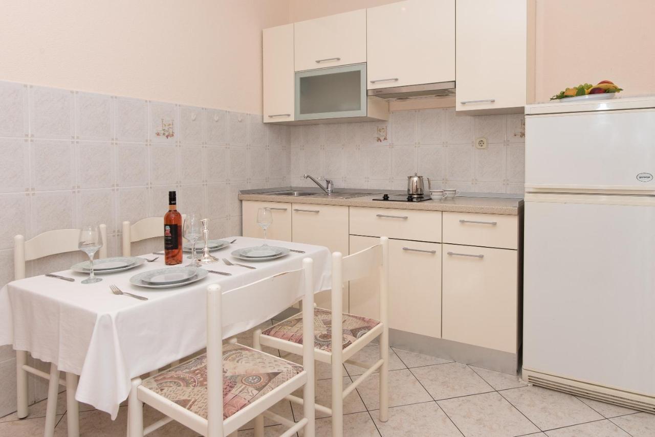 Topic Apartments Vodice Exterior foto
